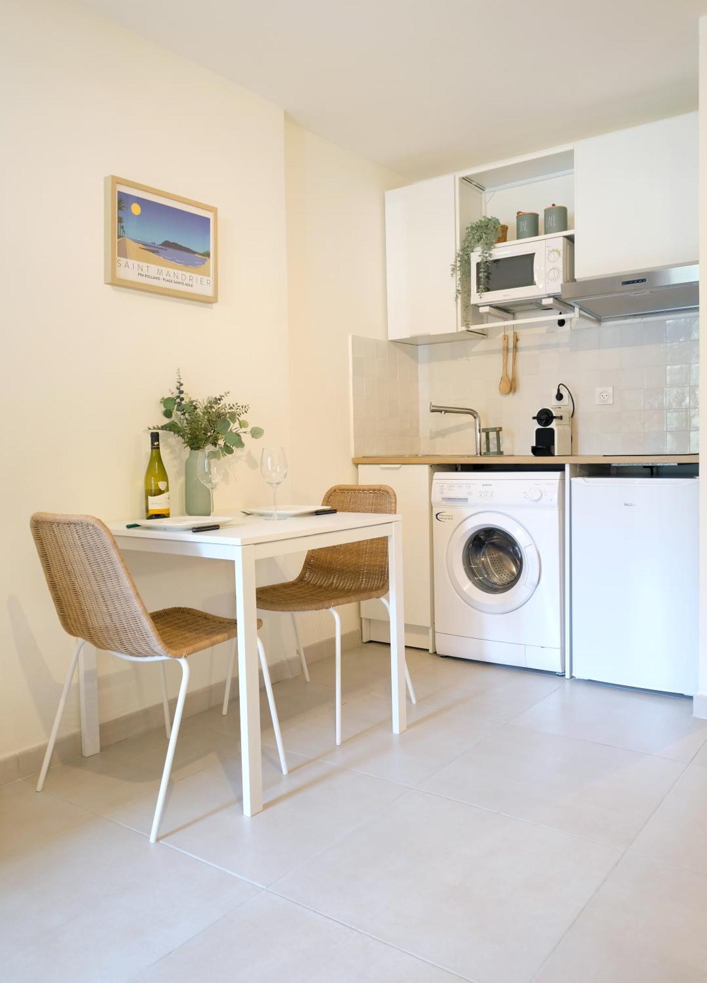 Studio Renove, 5Mn Plage, Terrasse, Clim, Velos Сен-Мандри-сюр-Мер Екстериор снимка